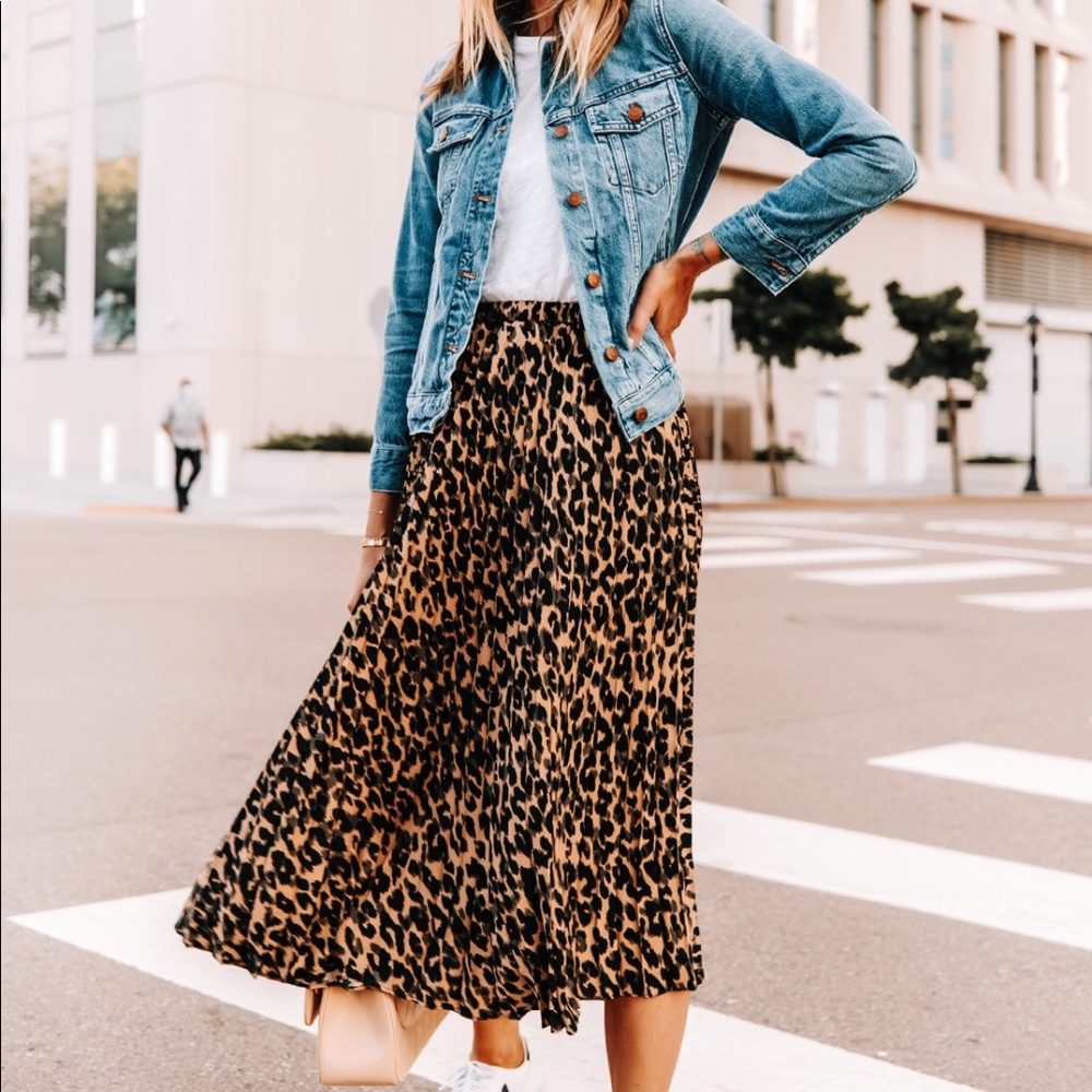 Halogen midi skirt in animal print